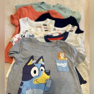 Bundle of 8 Toddler Tees and Tanks 🐾 | 18-24 months